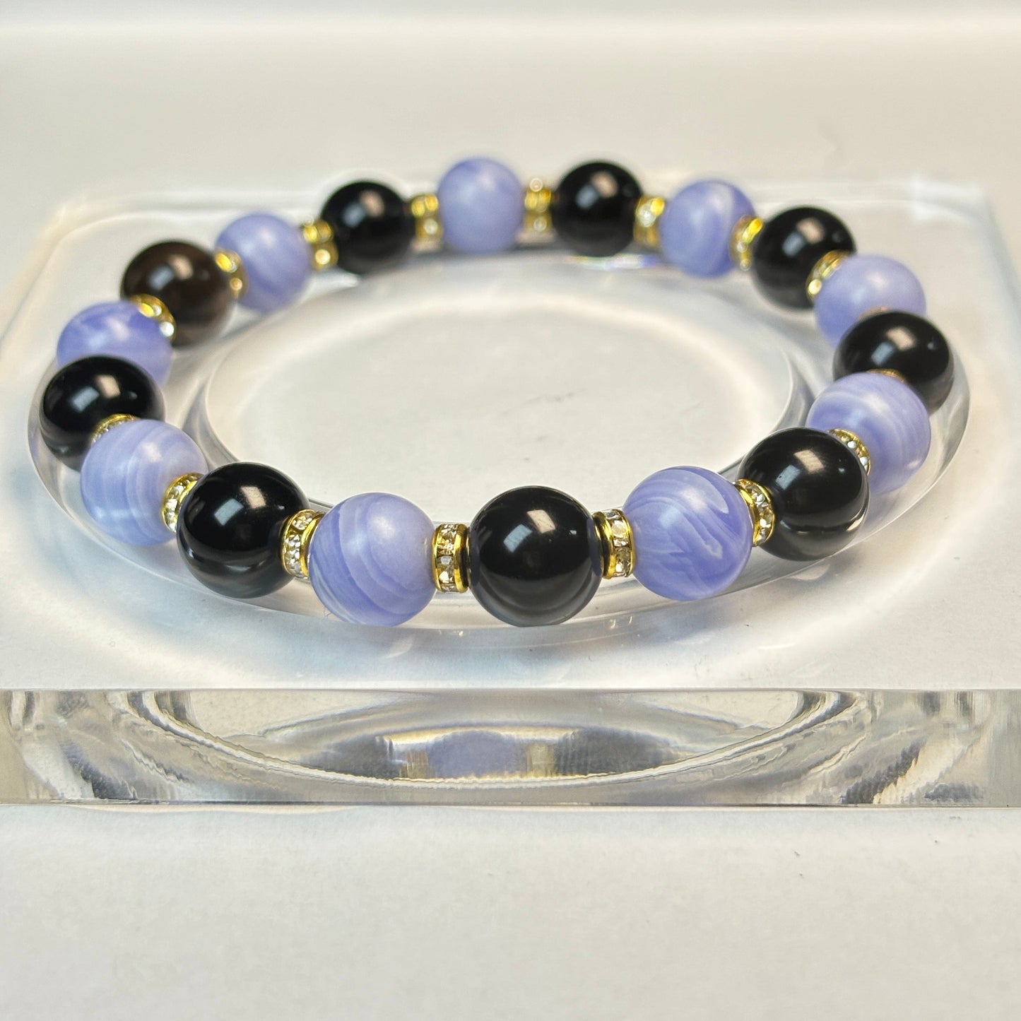 Uniquely designed black and blue crystal bracelets, boys and girls can wear them, couples, girlfriends!