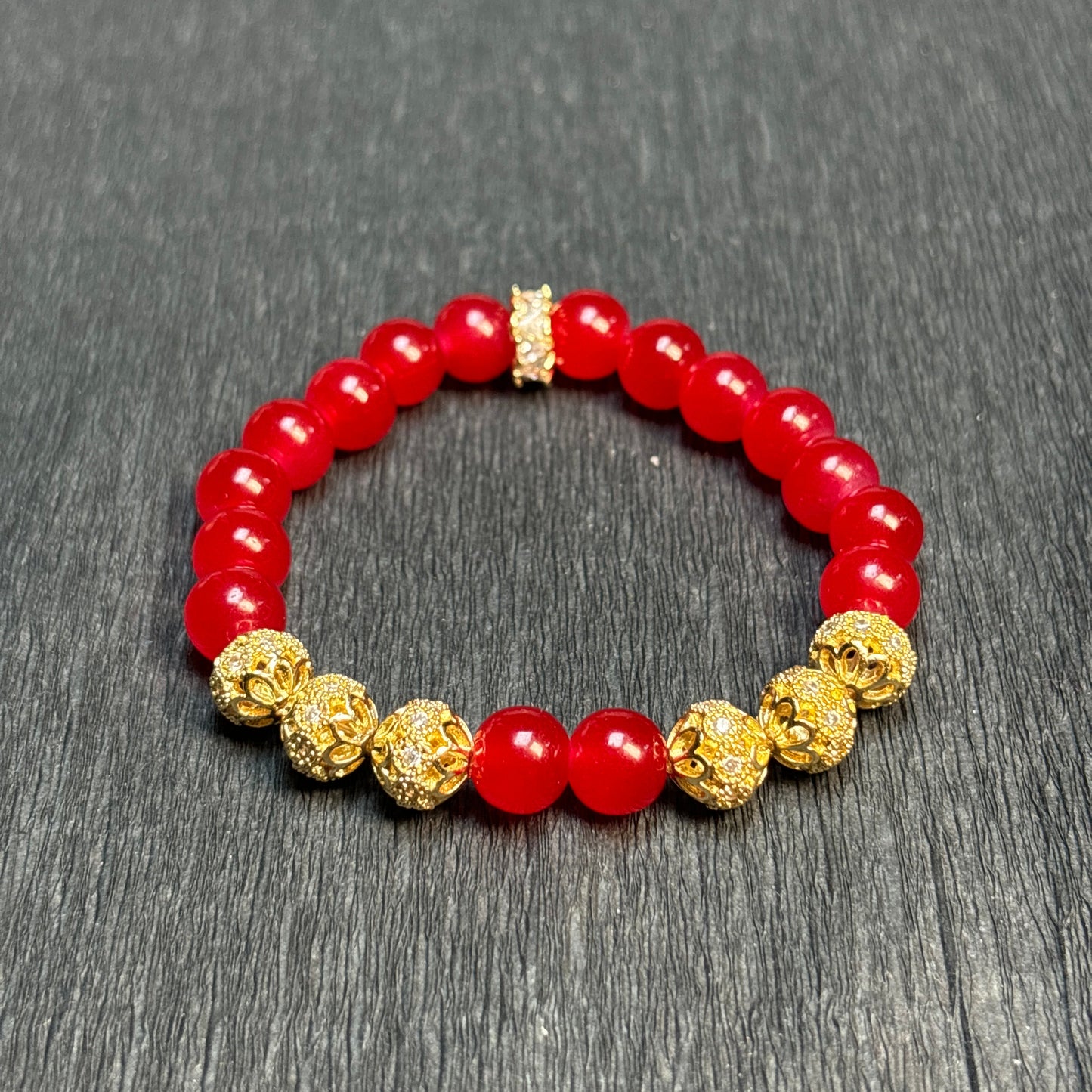 8mmThe color of blood droplets and crystal bracelets imply that the character is charming, confident, beautiful and generous, and the female representative